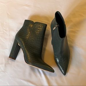 Heeled booties